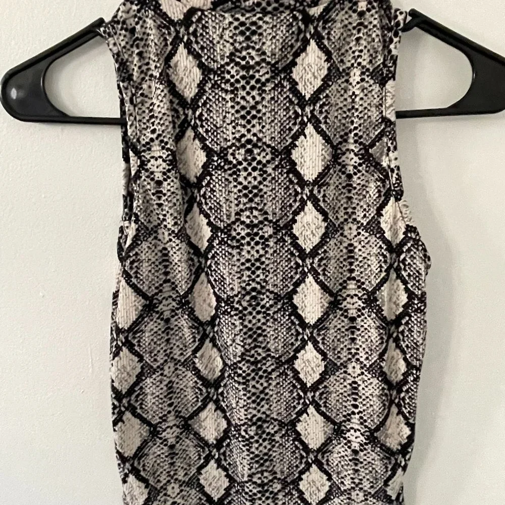 Snake Skin Tank Top - Picture 2 of 3